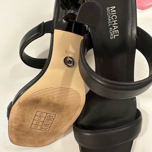 MK Black sandals 5.5